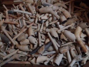 des centaines de pipes dans la tamise